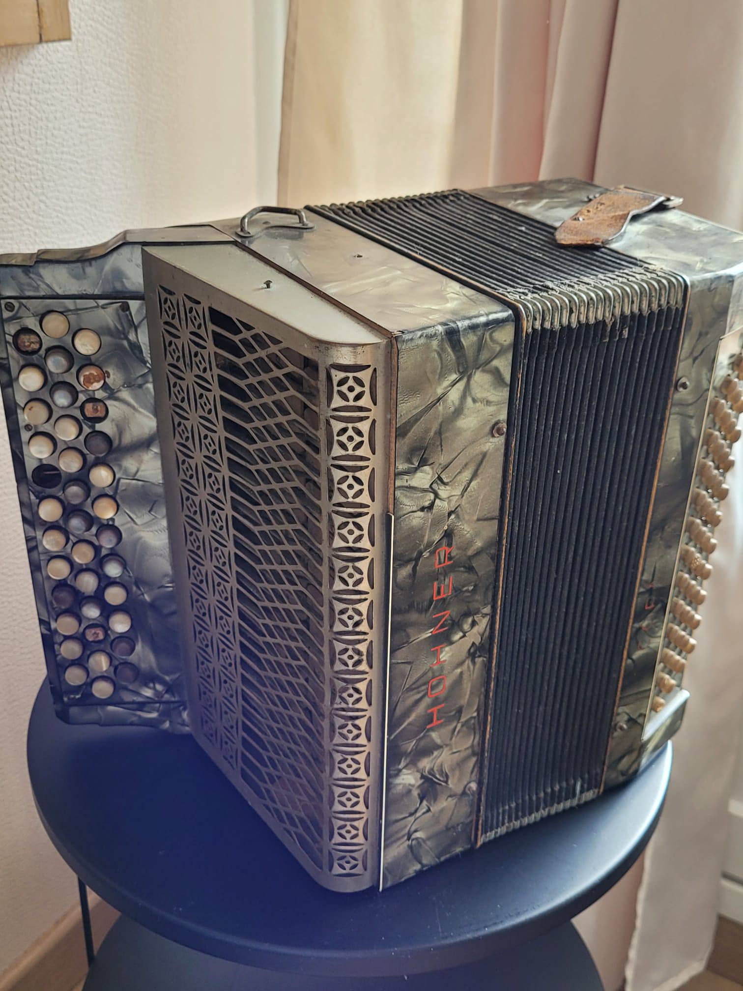 Le premier accordéon d'Yves Leynaert